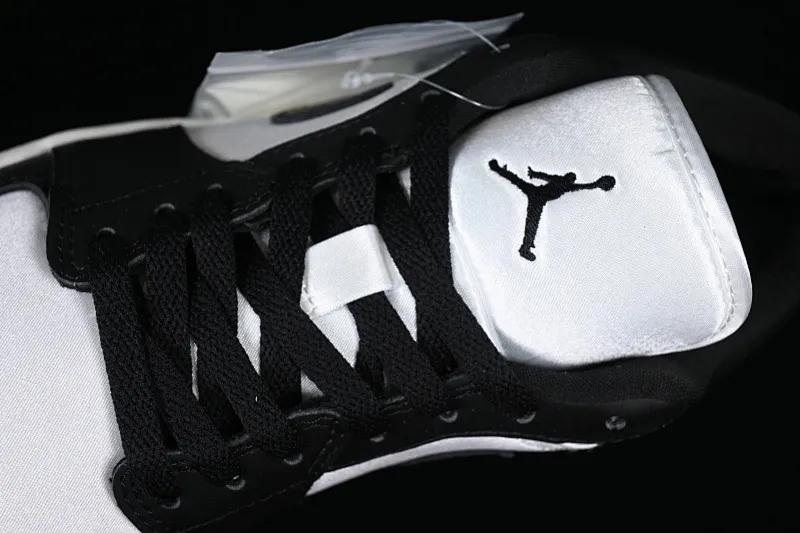 All categories Air Jordan Jordan series basketball shoes Air Jordan 1 Low Z version Air Jordan 1 Low "Vintage Panda" AJ1 Joe 1 silk black and white panda low-top basketball shoes FB9893-101